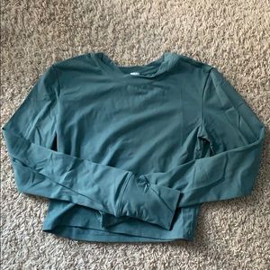 Paragon long sleeve, cropped, athletic shirt